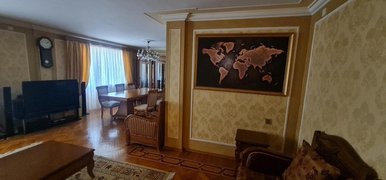 Gold Wall Apartment Bakü Dış mekan fotoğraf