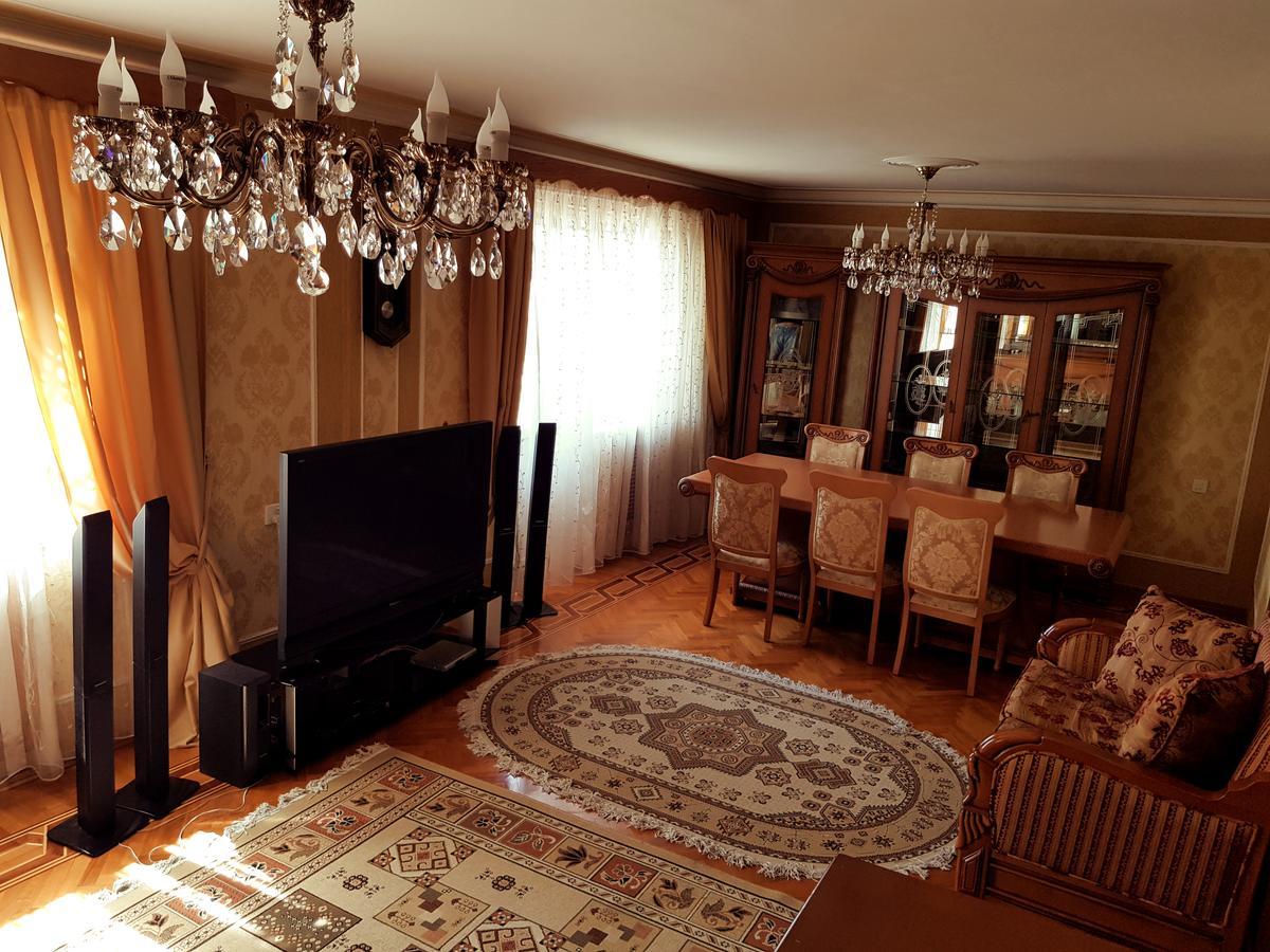 Gold Wall Apartment Bakü Dış mekan fotoğraf